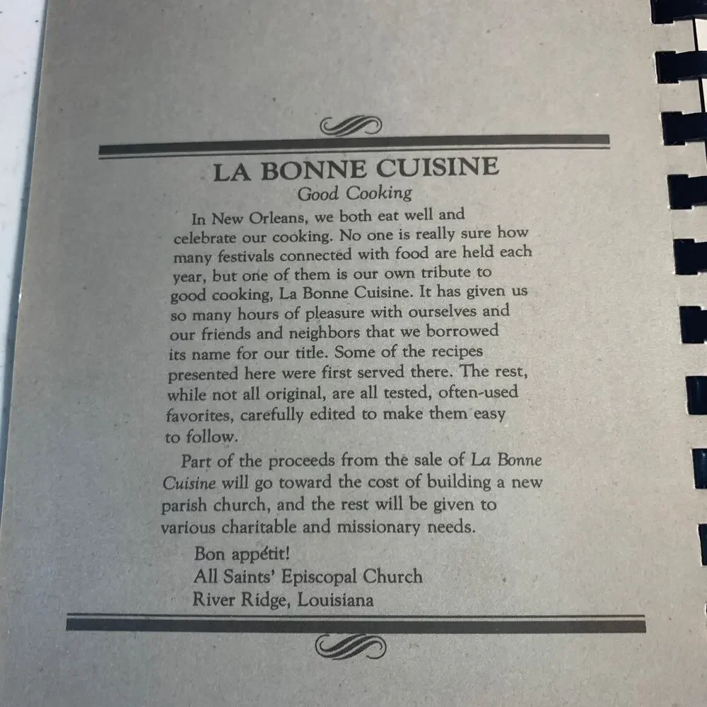 vintage cookbook La Bonne Cuisine New Orleans restaurants recipes spiral bound